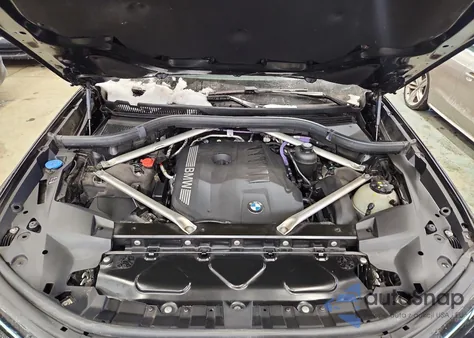 2023 BMW X7 xDrive40I z USA, uszkodzony, nr VIN 5UX23EM00P9S06012